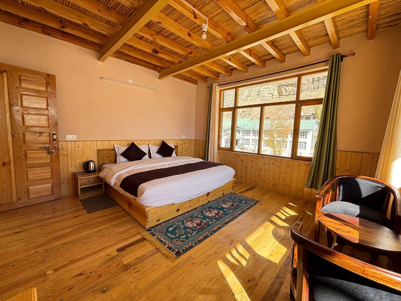  Dekit Donkhang Spiti