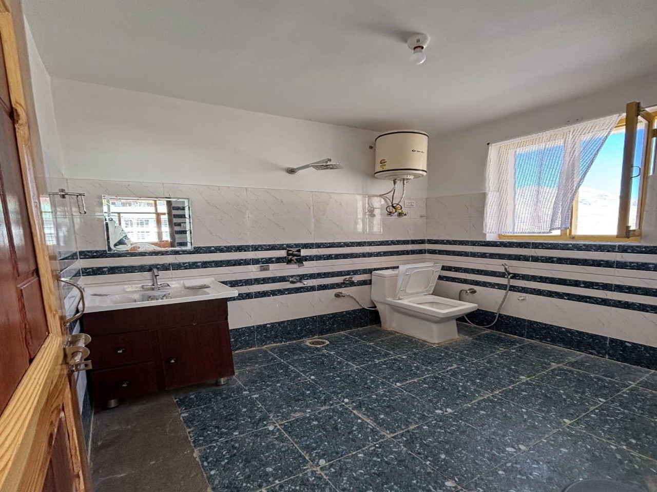  Dekit Donkhang Spiti