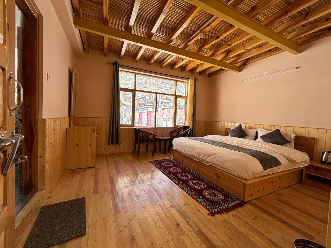  Dekit Donkhang Spiti