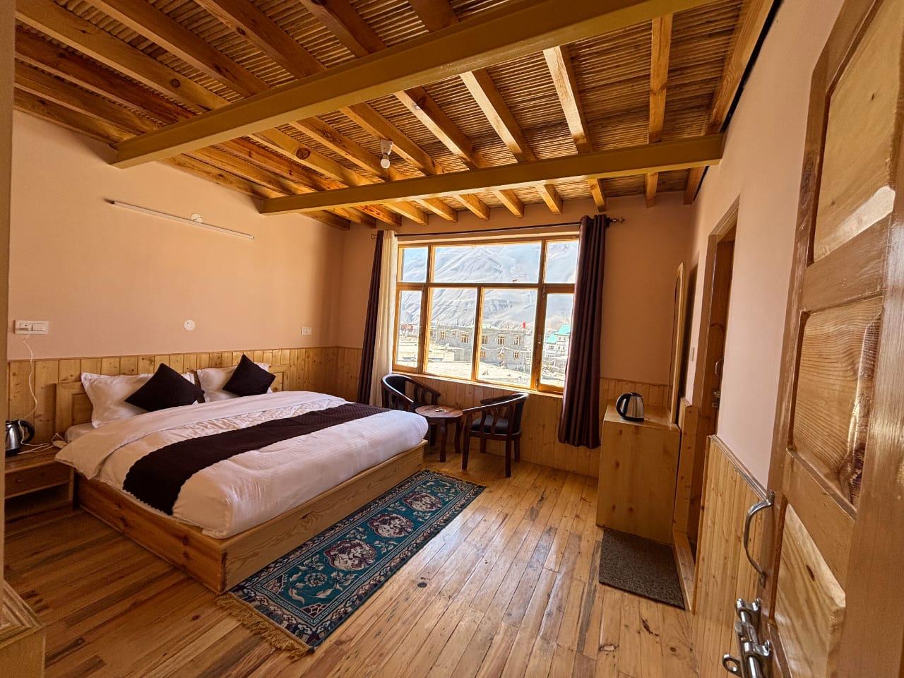  Dekit Donkhang Spiti